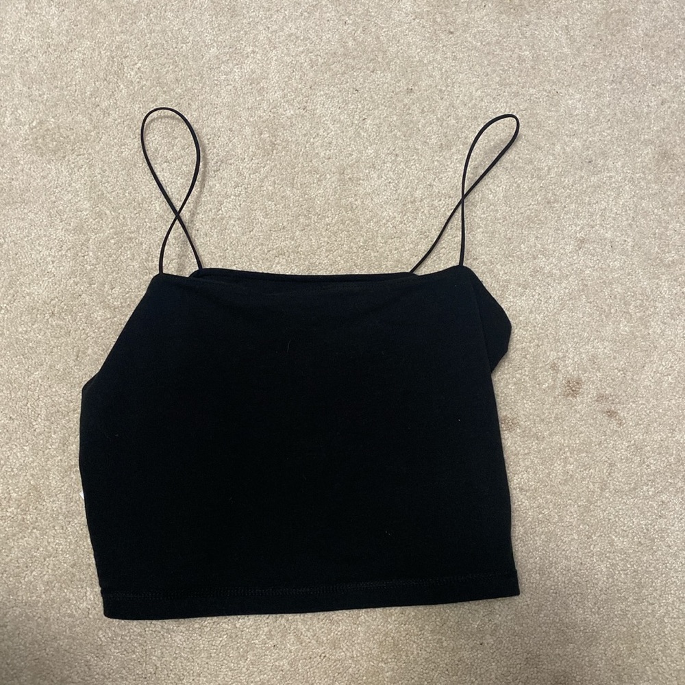 Black Cropped Cami Aeropostle